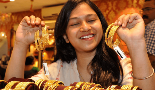 Có nên rút 3 tỷ tiết kiệm để mua vàng khi giá cao vượt lịch sử?