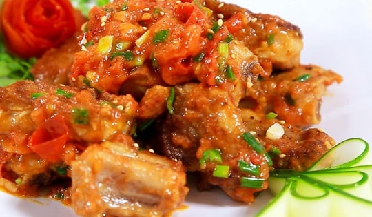 Biến tấu cho món sườn xào chua ngọt thêm phần đặc sắc nhờ công thức này