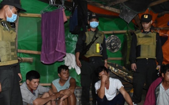 Hơn 100 cảnh sát khám xét 6 điểm liên quan đường dây khai thác vàng qui mô lớn