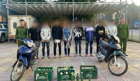 Nhóm thanh thiếu niên mang bom xăng đi giải quyết mâu thuẫn