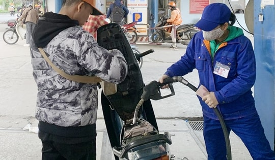 Hôm nay (28/12): Giá xăng RON 95 tăng 3 đồng/lít, dầu diesel tăng 264 đồng/lít