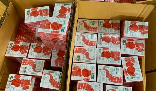 Kiểm tra đột xuất 6 cơ sở kinh doanh ở TP Hồ Chí Minh, thu giữ hơn 8 vạn sản phẩm hàng hóa nhập lậu