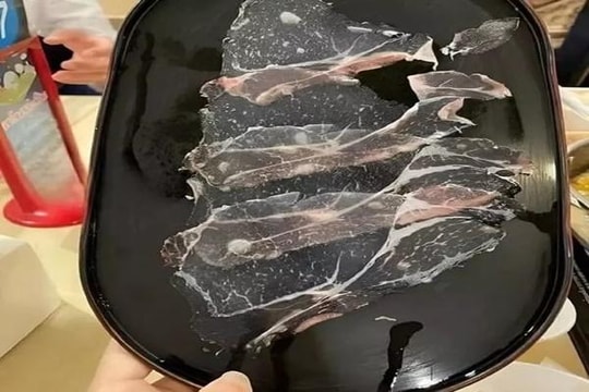 Quá nể vị đầu bếp thái được miếng thịt bò mỏng thế này