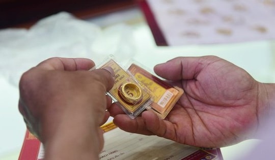 Giá vàng hôm nay 2/1: Vàng miếng đắt hơn vàng nhẫn tới 11 triệu đồng/lượng