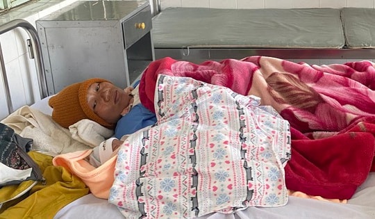 Hai cảnh sát giao thông giúp sản phụ 'vượt cạn'