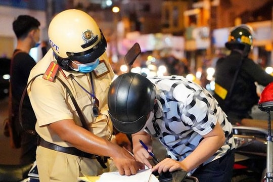 Thêm hình thức tạm giữ, tước giấy phép lái xe trên VNeID từ ngày 01/7/2024