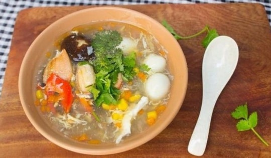 Bổ sung dinh dưỡng cho cả gia đình bằng món súp cua đơn giản ngay tại nhà