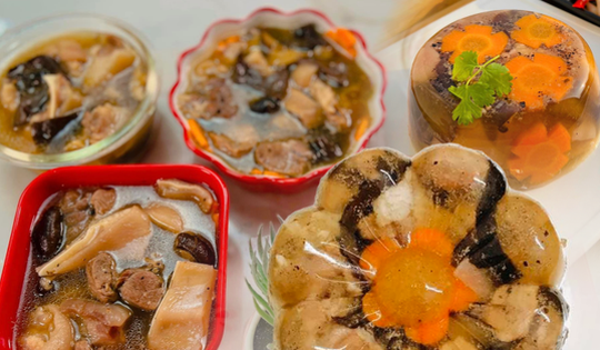 Học mẹ đảm cách làm thịt đông vừa ngon vừa đẹp, mang bày mâm cỗ Tết đẹp hết ý