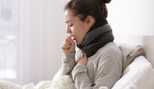 Cách điều trị ho, đau họng do cảm lạnh và cúm