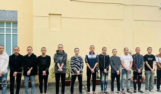 16 thiếu niên từ Thái Nguyên xuống Hà Nội chém người đi đường