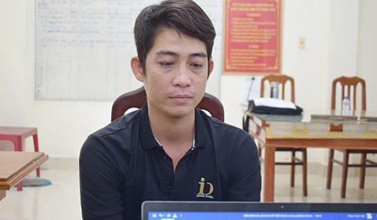 Bắt thanh niên say rượu cầm dao chống trả công an xã