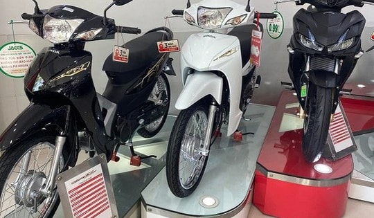 Giá xe máy Honda mới nhất: Giảm sâu kỷ lục trước Tết Nguyên đán, giá tốt nhất từ trước đến nay