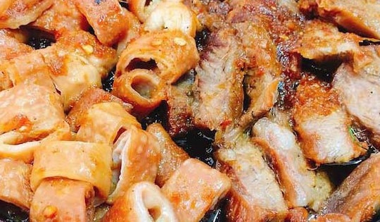 Phát hiện 3 tấn thịt đông lạnh chờ bán dịp Tết nhiễm khuẩn Ecoli gấp 60 lần mức cho phép, điều gì xảy ra với cơ thể nếu bạn ăn phải?