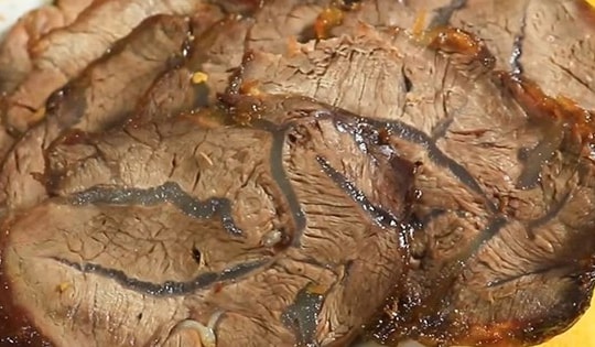 Đãi cả nhà món thịt bò kho mật mía thơm ngon, chuẩn xứ Nghệ