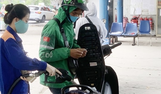 Giá xăng trong nước ngày mai có thể tăng lần thứ 3 liên tiếp