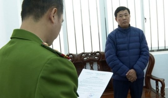 Bắt 3 cán bộ xã do để 'cát tặc' lộng hành