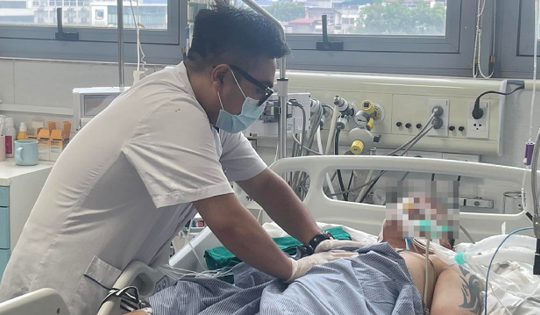 Giám đốc 'thập tử nhất sinh' sau khi liên tục dự tiệc tất niên