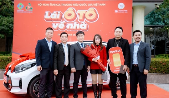 Dược phẩm TV.PHARM trao 3 ô tô cho khách hàng trúng thưởng