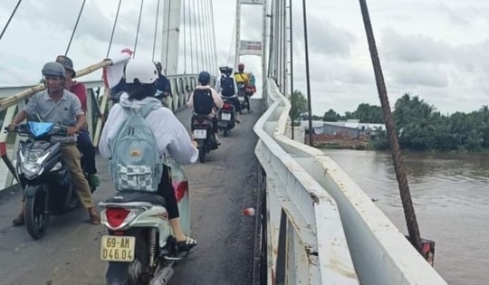 Lái xe 31 tấn qua cầu treo tải trọng 3,5 tấn bị khởi tố