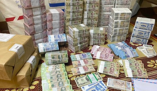 Ngày cận Tết, đổi 5 triệu tiền mệnh giá 50.000 đồng, người dân 'cắn răng' mất 650.000 đồng tiền phí