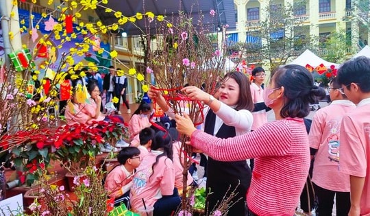 Người Hải Phòng với xu hướng sắm Tết tiết kiệm