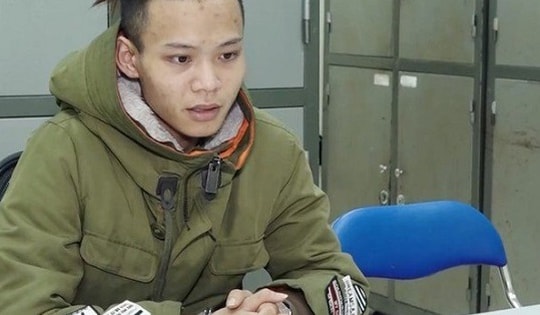 Giả vờ đổi tiền mới, dùng súng đe dọa cướp 120 triệu đồng