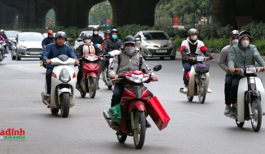 Đường phố Hà Nội ngày 29 Tết thông thoáng lạ thường