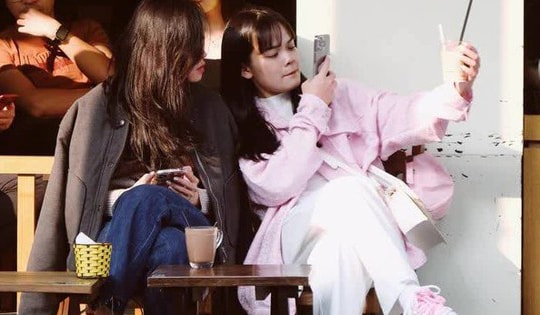 Lý giải thói quen uống cà phê vào chiều 30 Tết của nhiều người Hà Nội