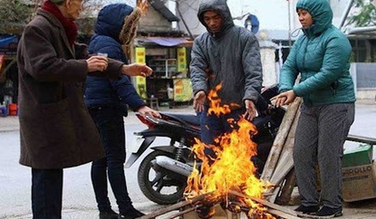 Tin sáng 9/2 (ngày 30 Tết): Giá dịch vụ mâm cúng giao tận nhà ngày Tết; Ngày nào rét nhất trong đợt không khí lạnh đang tràn về?