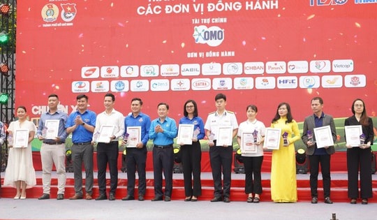 PanaxX - Sâm Ngọc Linh đồng hành chương trình "Chuyến xe mùa xuân"