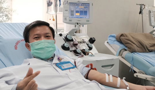 Vị trưởng khoa có duyên hiến máu sáng mùng 1 Tết