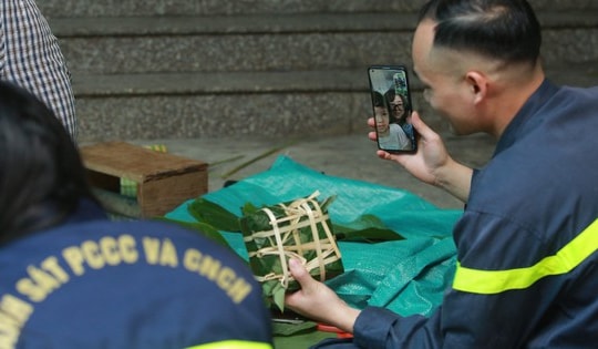 Tết của những người hơn 10 năm chưa được đón giao thừa cùng gia đình