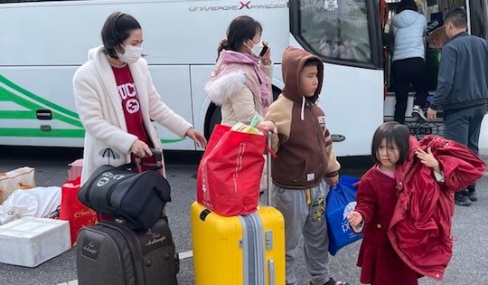 Hàng ngàn công nhân, lao động trở lại Hà Nội làm việc bằng những chuyến xe 0 đồng