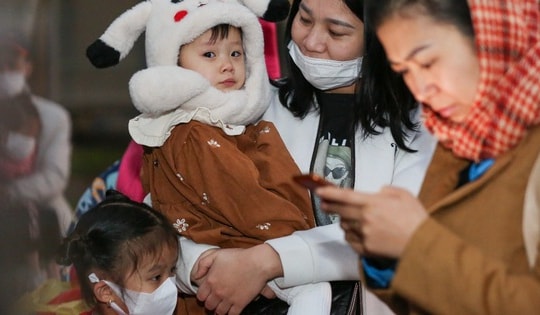 Công nhân quyết trở lại Hà Nội sớm, đi làm gấp đôi lương