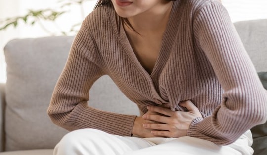 Chủ quan với 1 dấu hiệu suốt 6 tháng, người phụ nữ 36 tuổi đi khám bất ngờ phát hiện mắc ung thư dạ dày