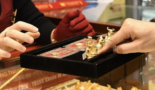 Giá vàng hôm nay ngày 18/2 giảm mạnh trước ngày vía Thần Tài