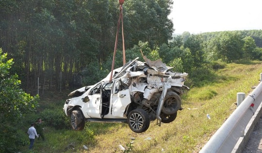 Khởi tố tài xế gây tai nạn nghiêm trọng trên cao tốc khiến 3 mẹ con tử vong