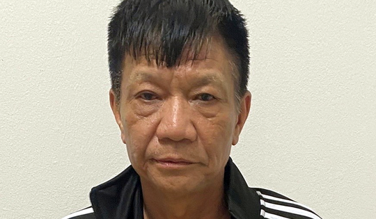 Khởi tố kẻ đổ xăng đốt người ở quán bia