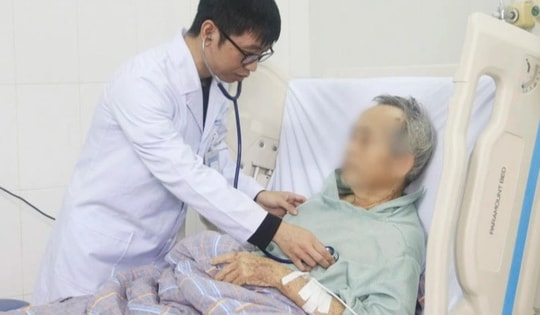 Người đàn ông nguy kịch vì bị tổn thương gan, tan máu cấp do điều trị chứng táo bón theo cách này