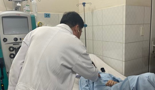 Nữ sinh viên suy hô hấp nặng khi uống 'nước vui' tại tiệc sinh nhật