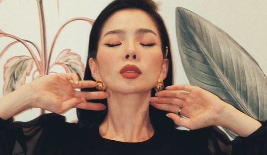 Lệ Quyên đắp mặt nạ vàng giữ da 'lão hóa ngược'