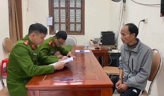 Say rượu lái xe máy 'kẹp ba' gây tai nạn chết người