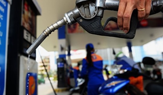 Giá xăng dầu hôm nay quay đầu giảm nhẹ