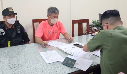 Bắt đối tượng điều hành đường dây đánh bạc bị Interpol truy nã đỏ