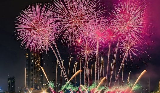 Sắp tới, hàng vạn người sẽ được chiêm ngưỡng màn thi pháo hoa quốc tế 2024 trên sông Hàn Đà Nẵng