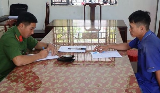 Bắt khẩn cấp người đàn ông đánh đập dã man bé trai 9 tuổi