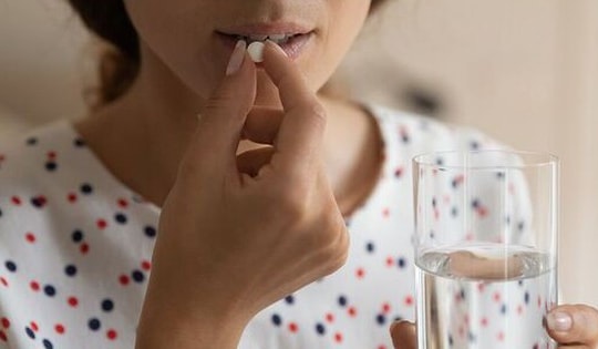 Loại thuốc giảm đau phổ biến có thể làm tăng nguy cơ bệnh tim, đột quỵ