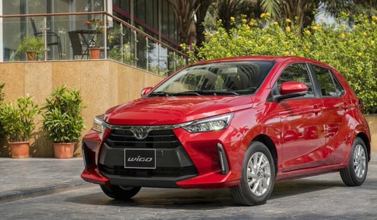 Giá lăn bánh Toyota Wigo mới nhất đang rẻ nhất phân khúc, Kia Morning, Hyundai Grand i10 lo lắng