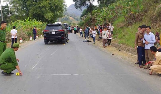 Bắt tài xế 'dính cồn' gây tai nạn khiến nữ sinh tử vong