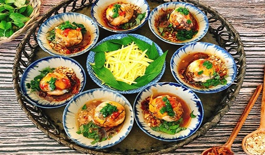 Công thức làm trứng vịt lộn nướng muối ớt ngon ngất ngây, ăn một lần là nhớ mãi